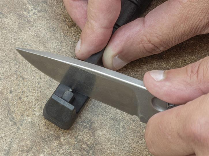 KA-BAR Bileyici