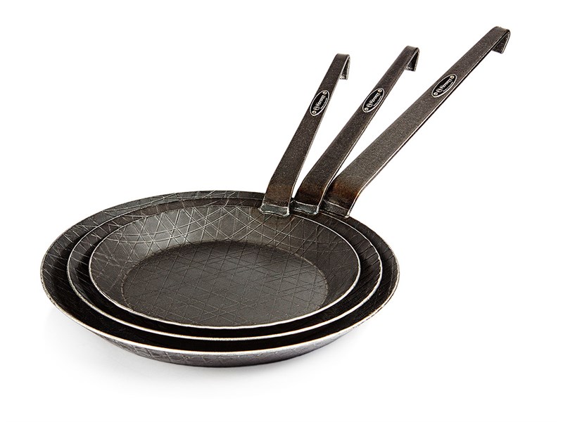 Wrought-Iron Pan SP24