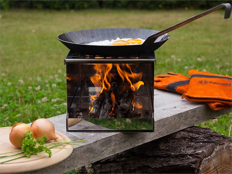 Wrought-Iron Pan SP24