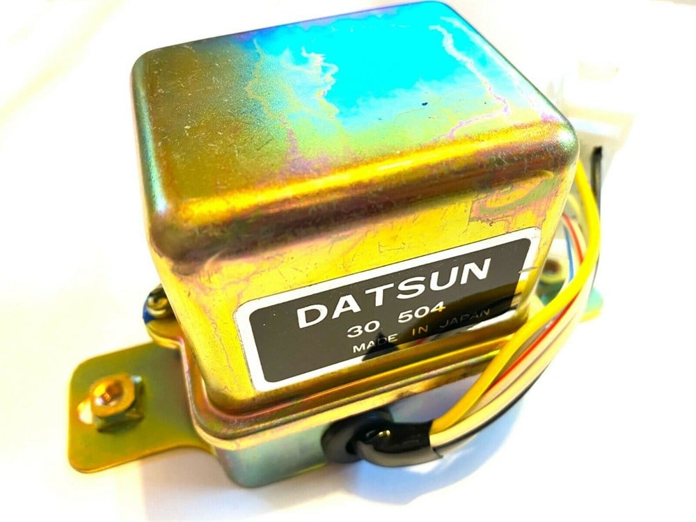 Datsun Voltaj Regülatörü 1970 30504