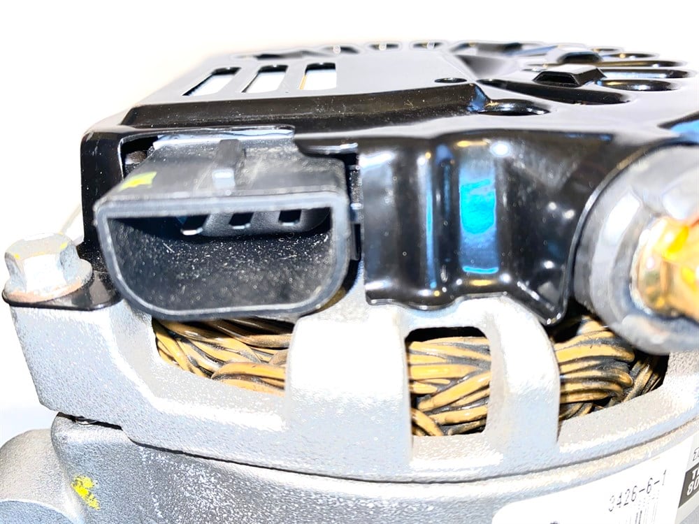 FORD LINCOLN MERCURY 1995-2005 ALTERNATOR  3351156