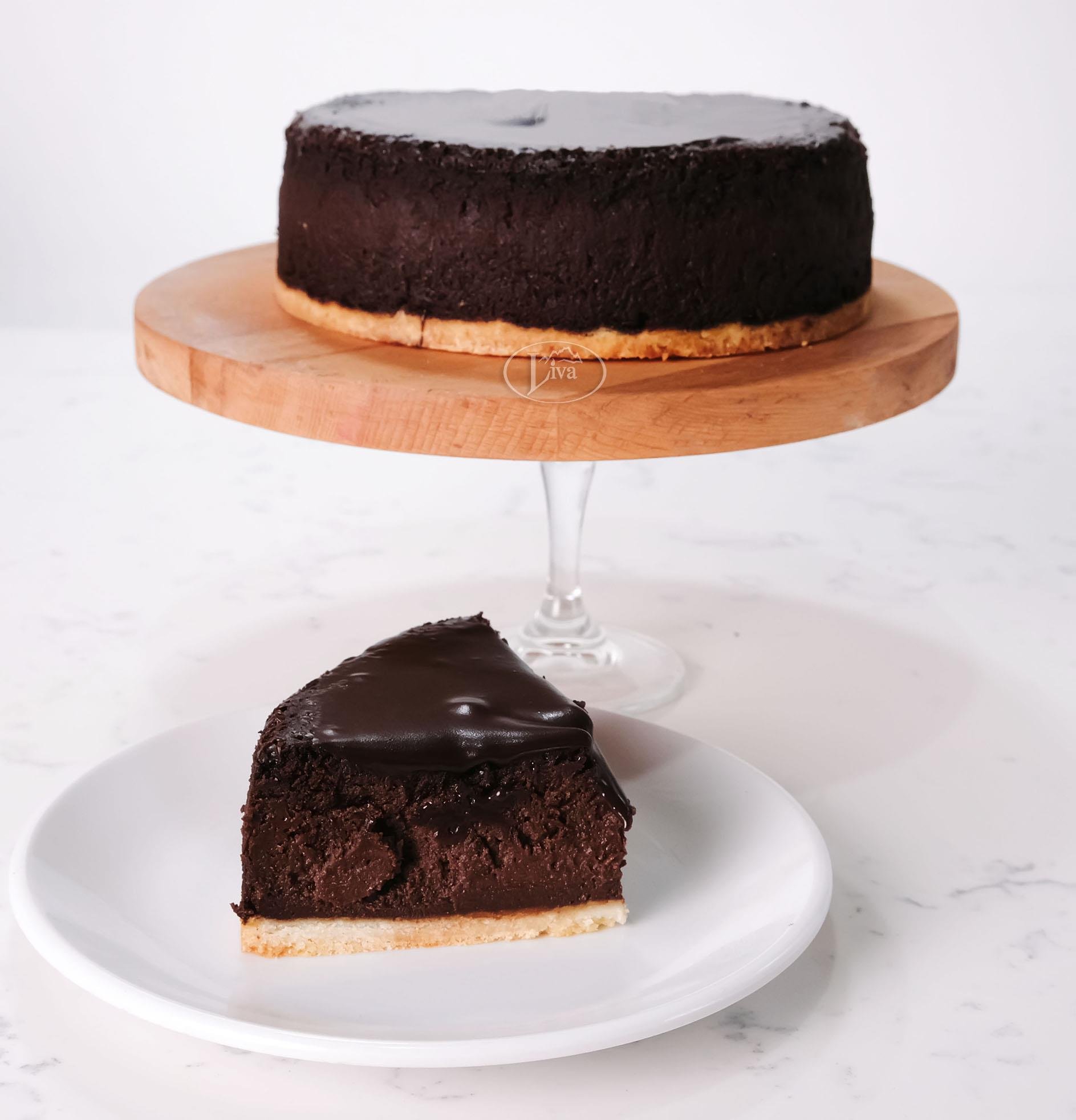 Çikolatalı Bütün Cheesecake