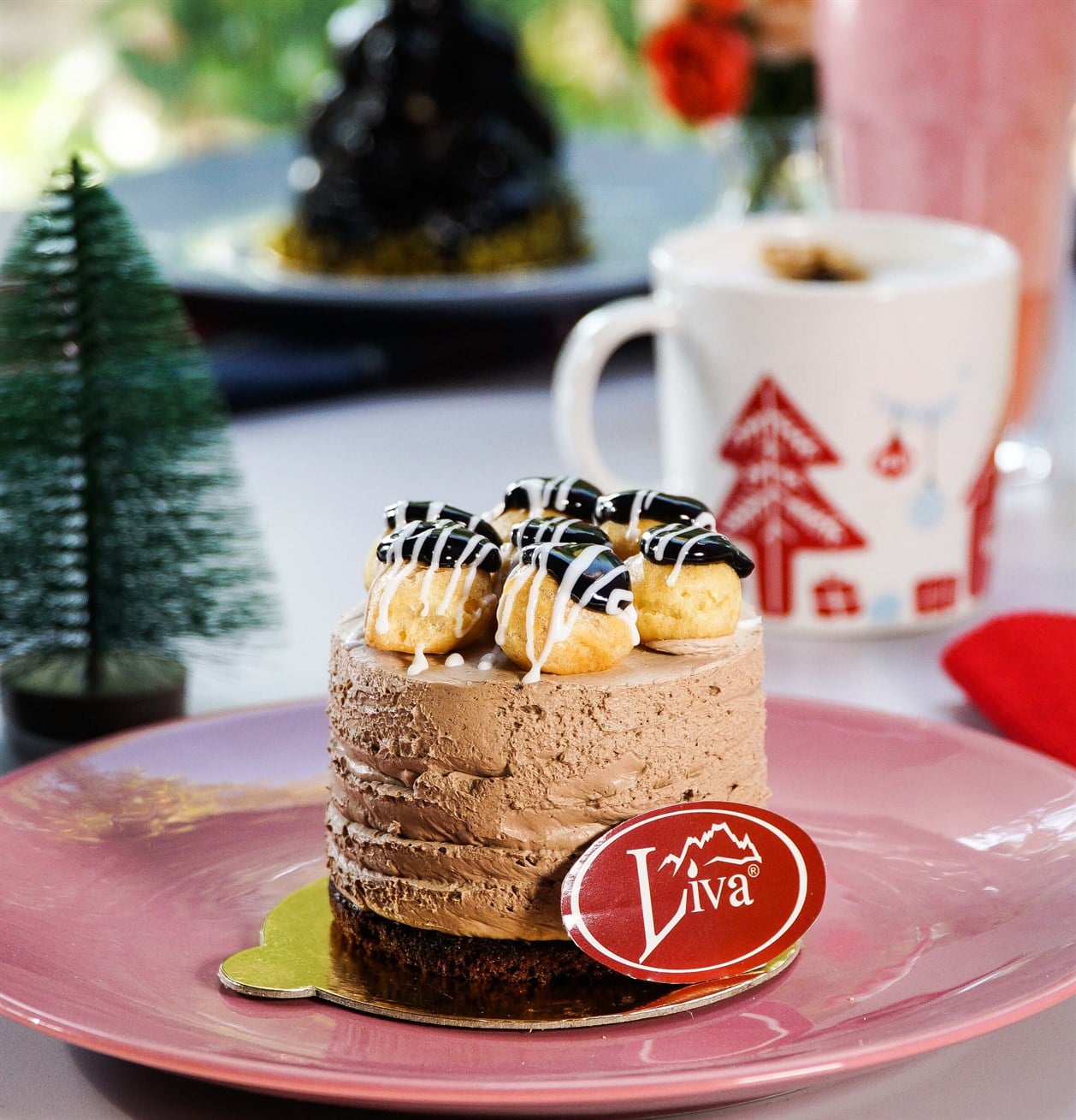 Çikolatalı Profiterollü Moisse