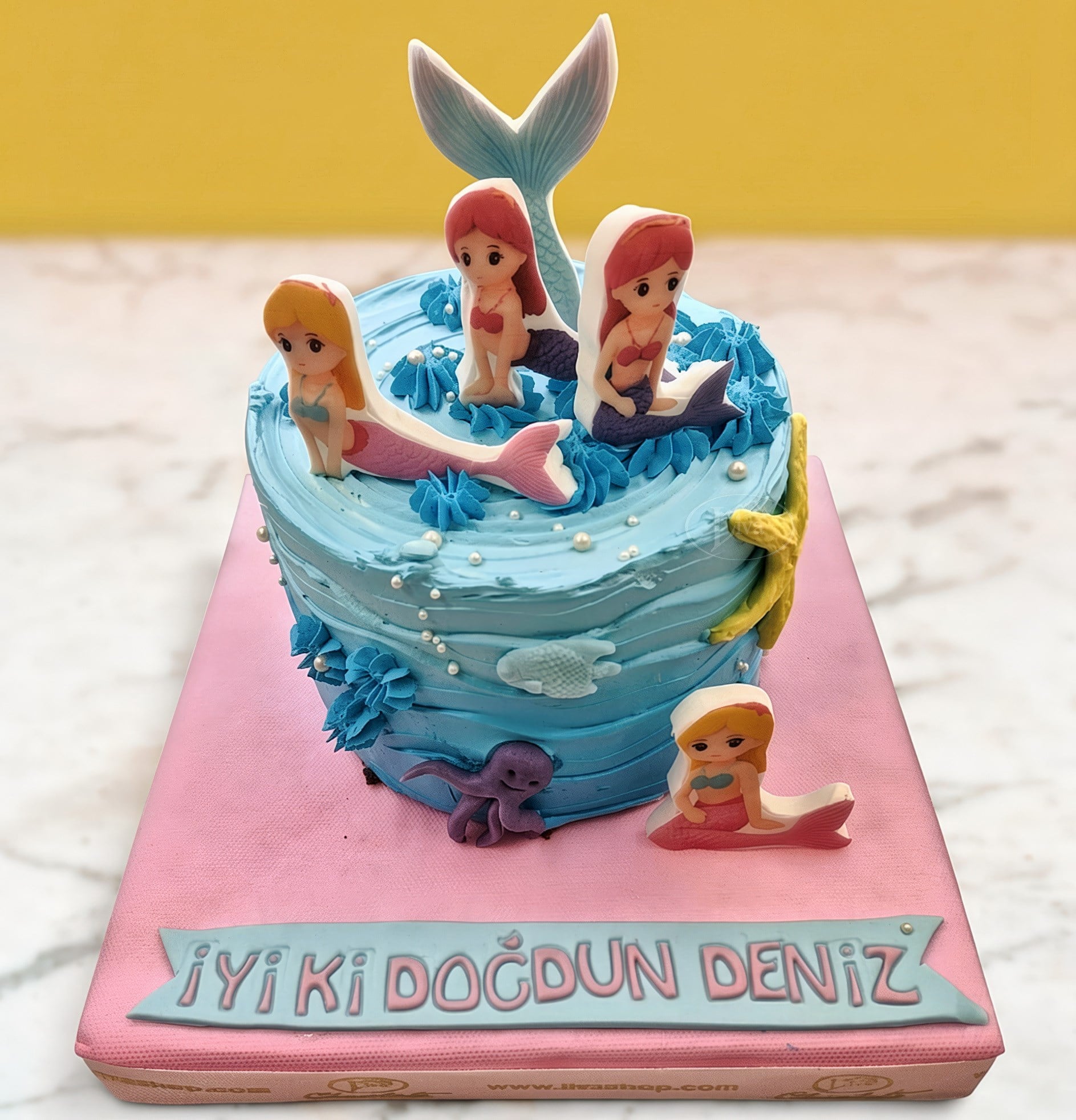 Denizkızları Okyanusta Özel Pasta