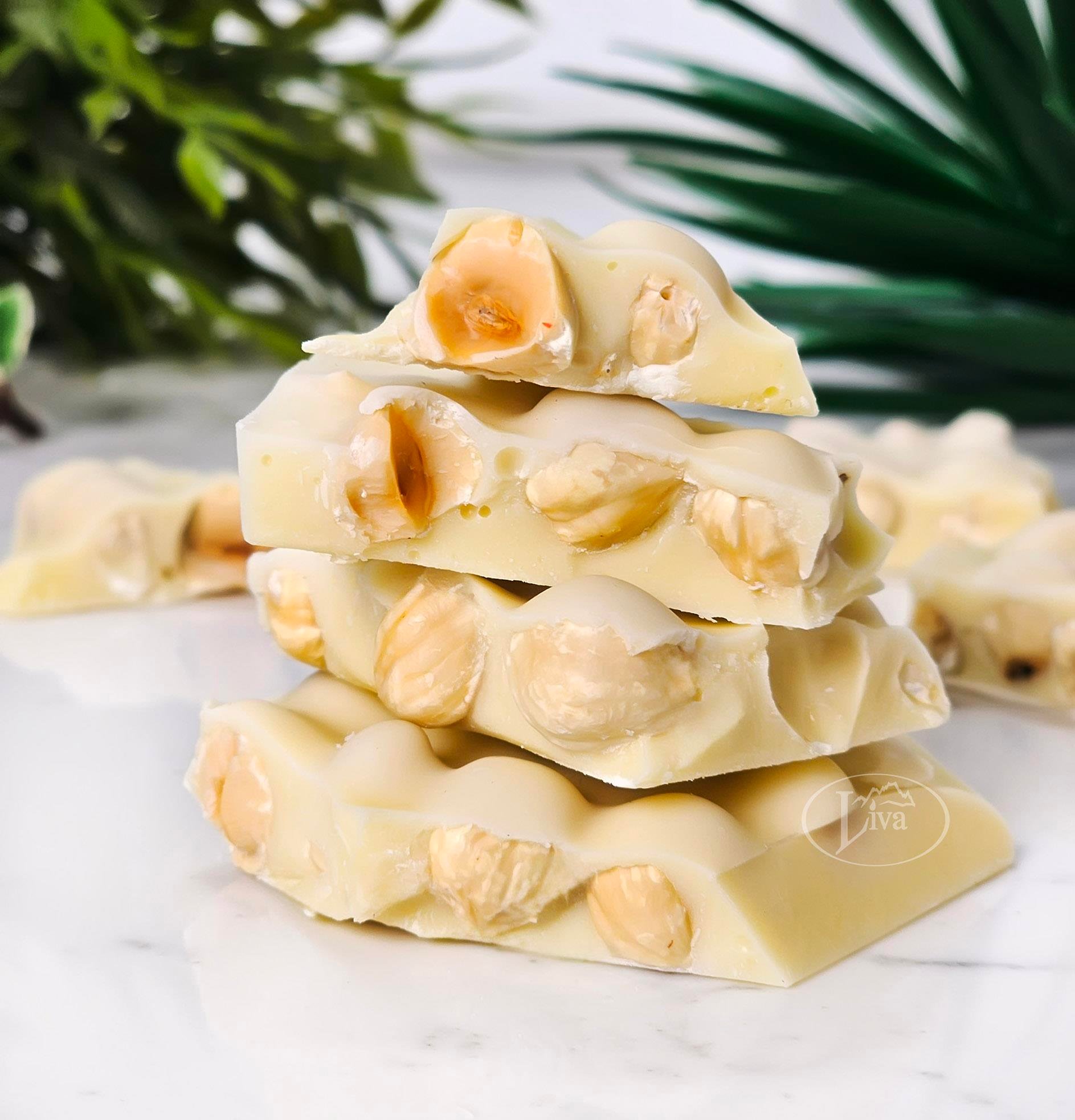 Dökme Fildişi Fındıklı Tablet Çikolata