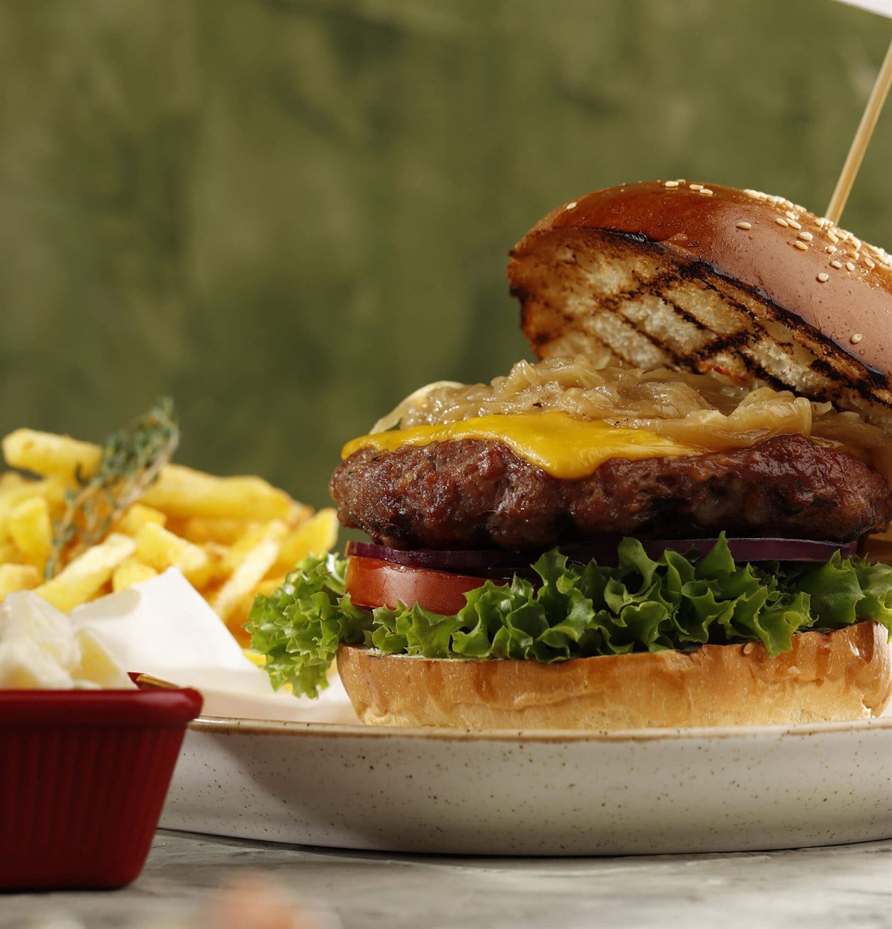 Karamelize Soğanlı Burger