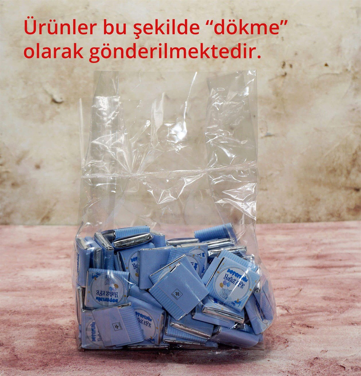 Liva Erkek Bebek Çikolatası Dökme Papyon Tasarımlı (45 Adet Kare Çikolata)