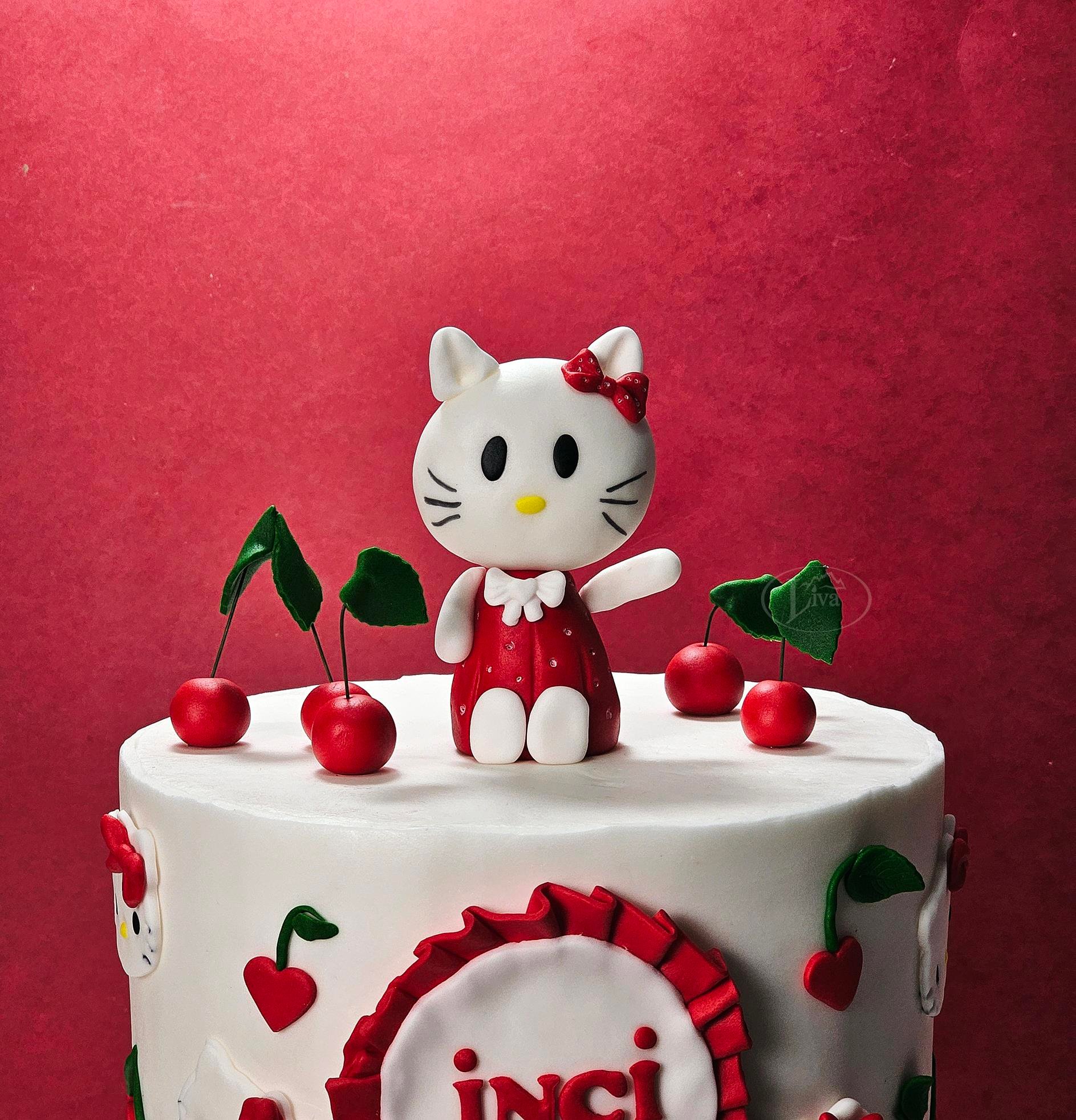 Liva Kitty Kiraz Bahçesi Özel Pasta