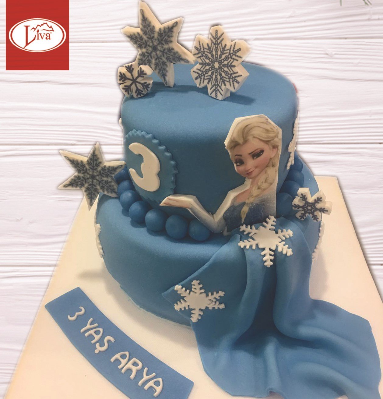 Liva Mavi Elsa Özel Pasta