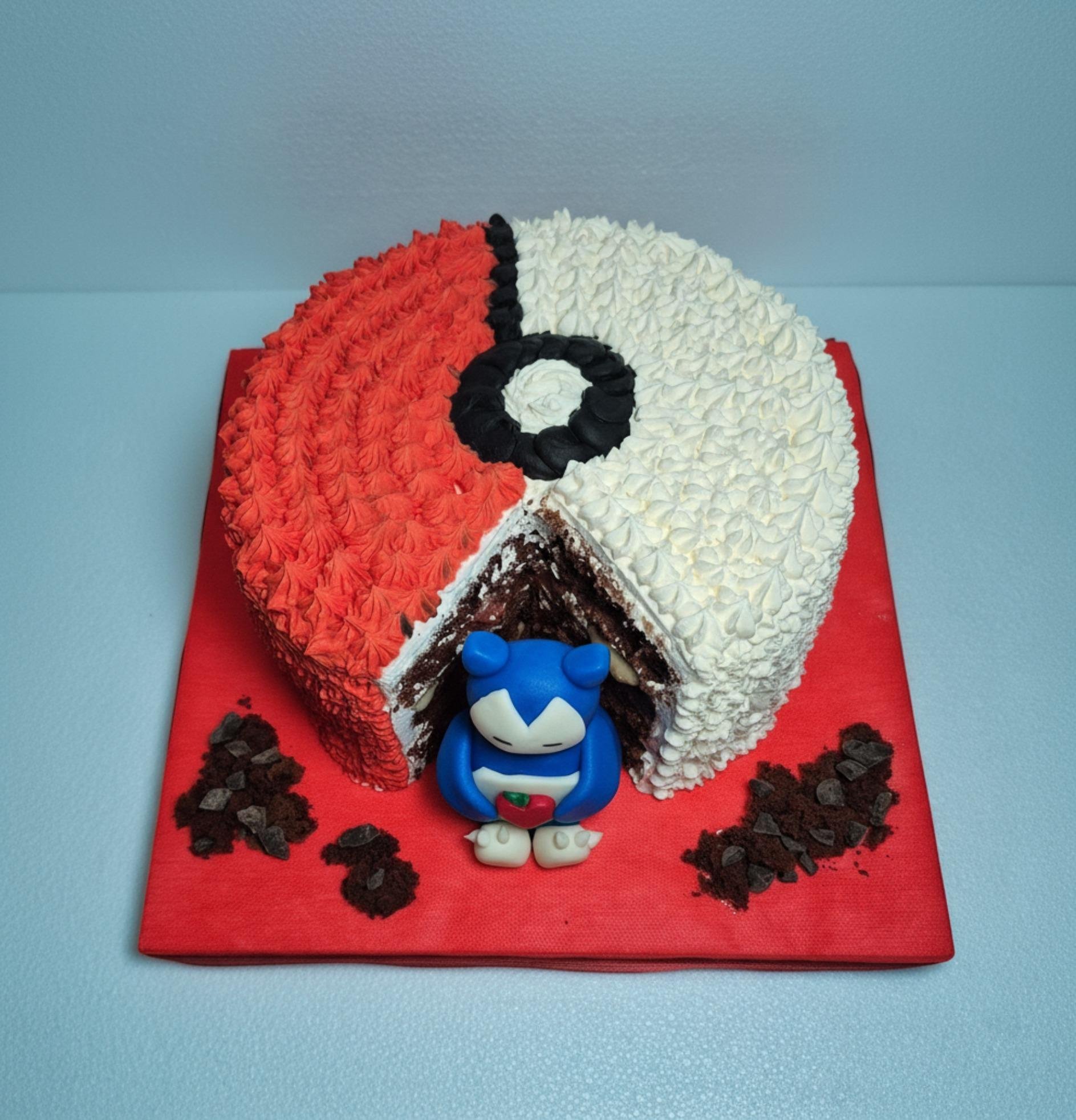 Liva Pokeball Sürpriz Özel Pasta