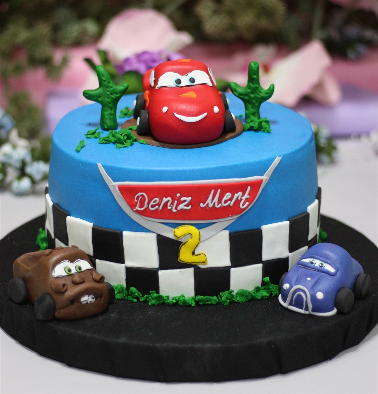 Liva Şimşek Mcqueen Özel Pasta