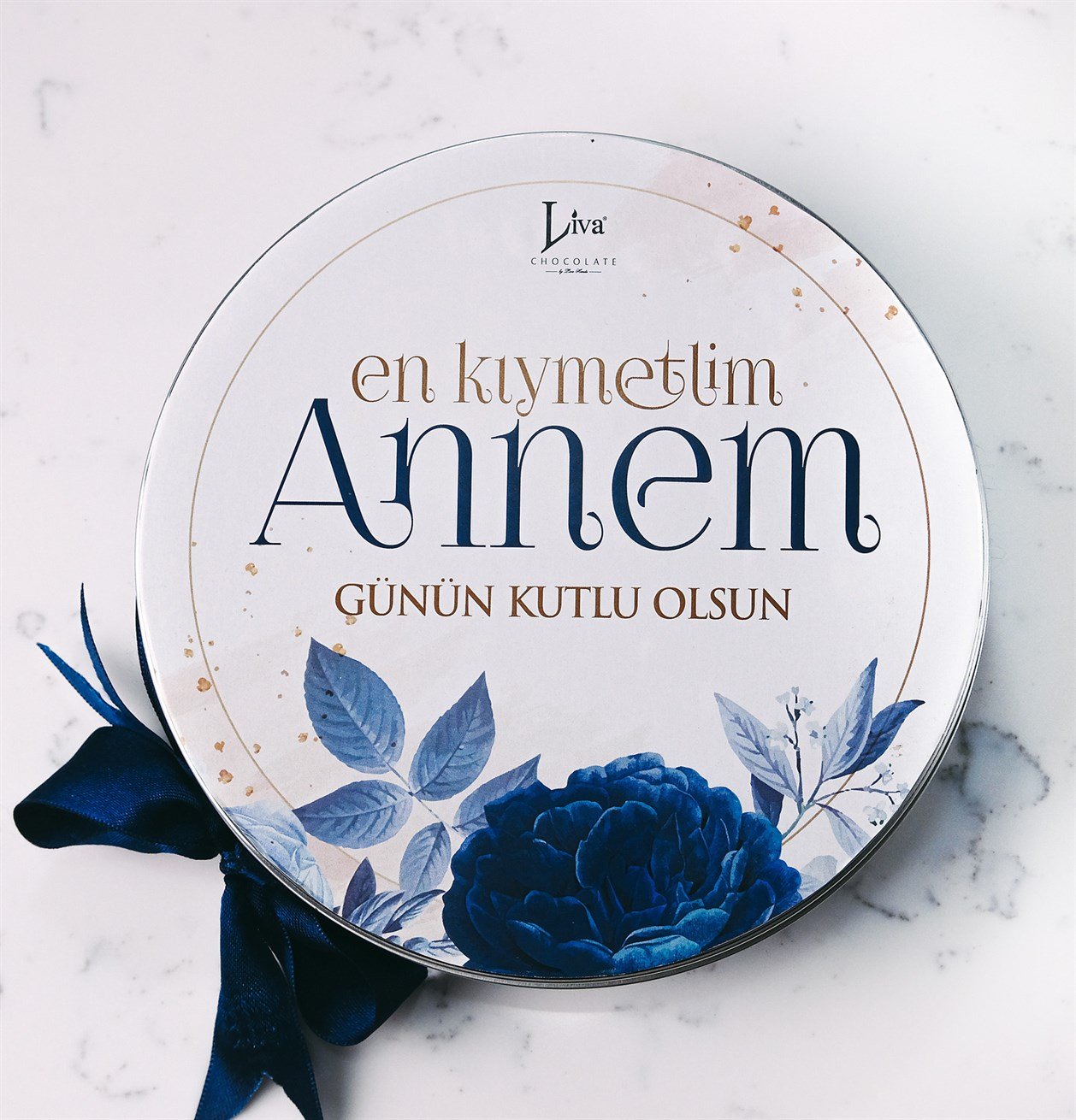Metal Kutu Anneler Günü Çikolatası En Kıymetlim ( 80 Adet Napoliten Çikolata ) 
