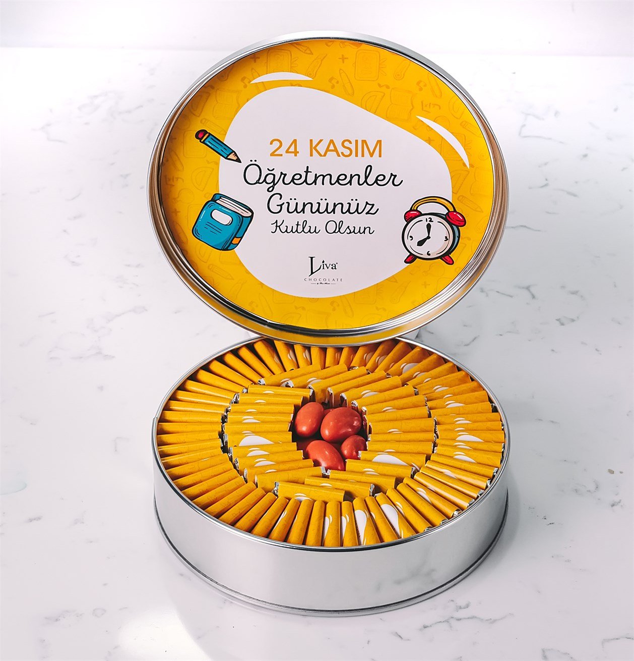 Metal Kutu Öğretmenler Günü Çikolatası Sarı Tasarım (80 Adet Napoliten Çikolata)