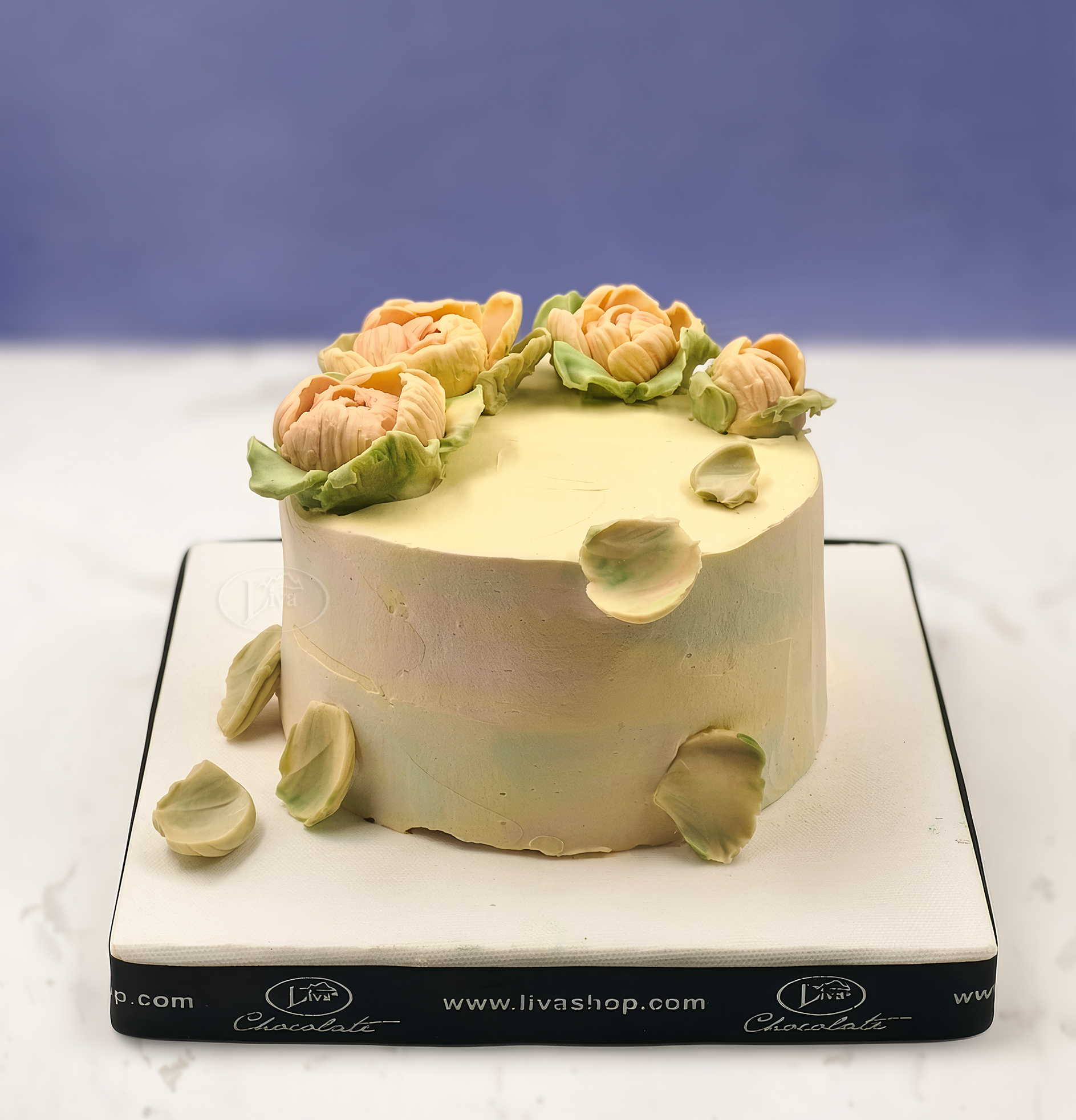 Şakayık Yapraklı Buttercream Özel Pasta