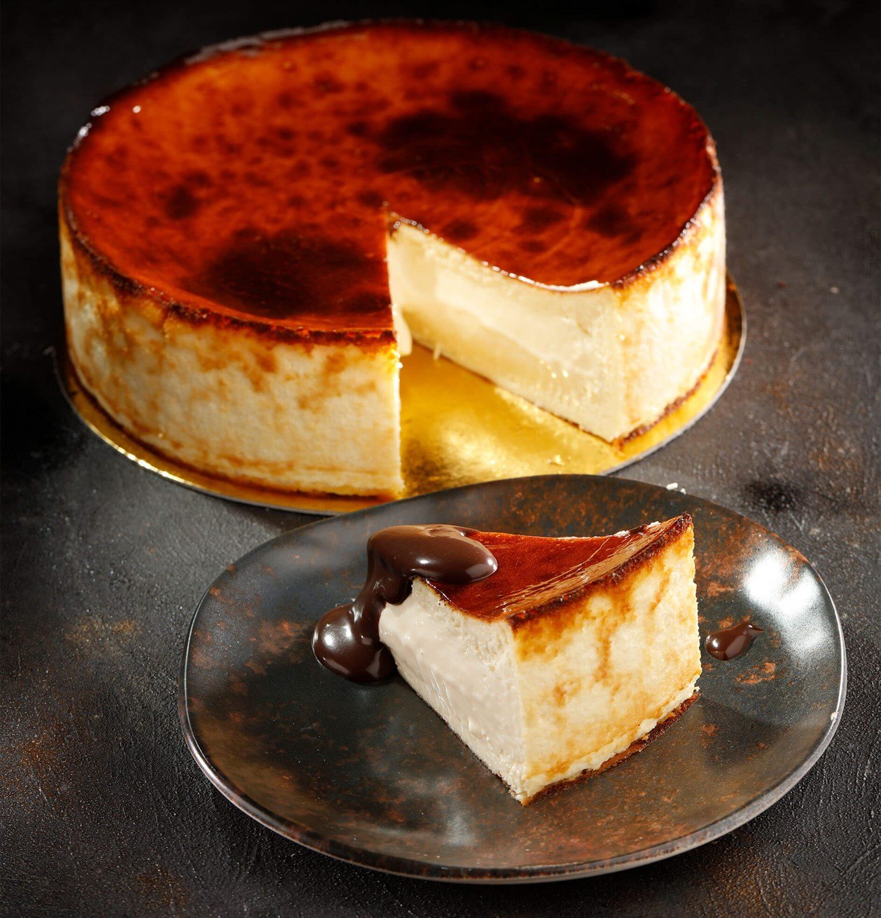 San Sebastian Cheesecake Bütün