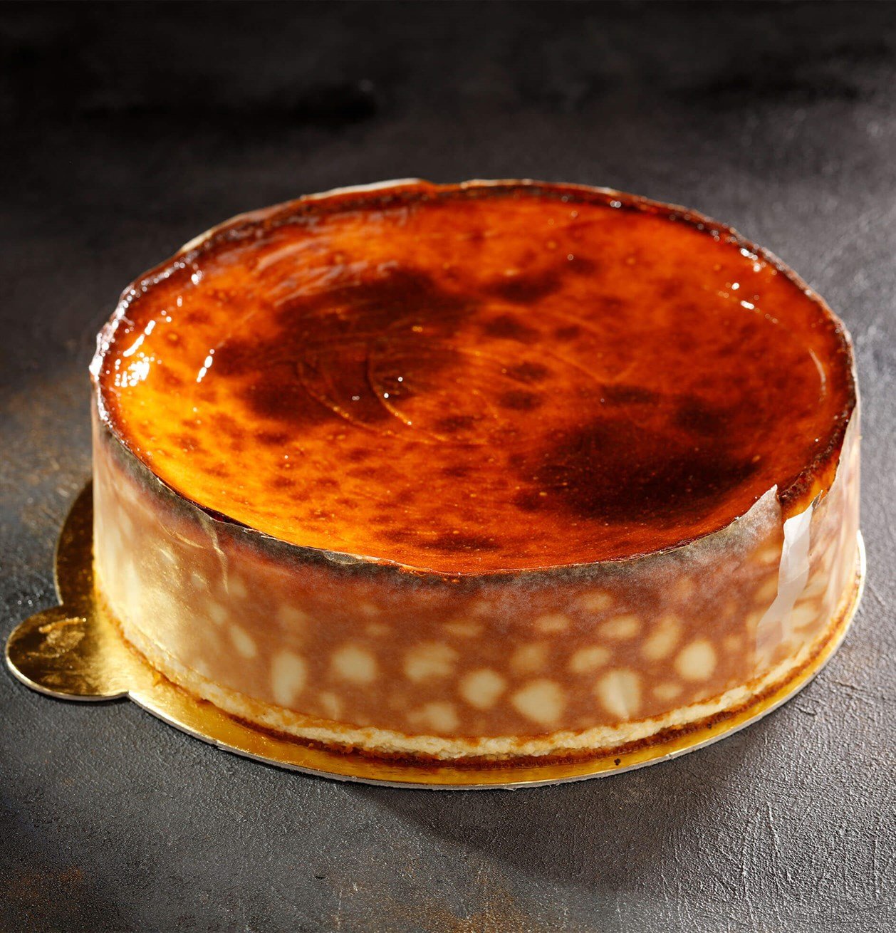 San Sebastian Cheesecake Bütün