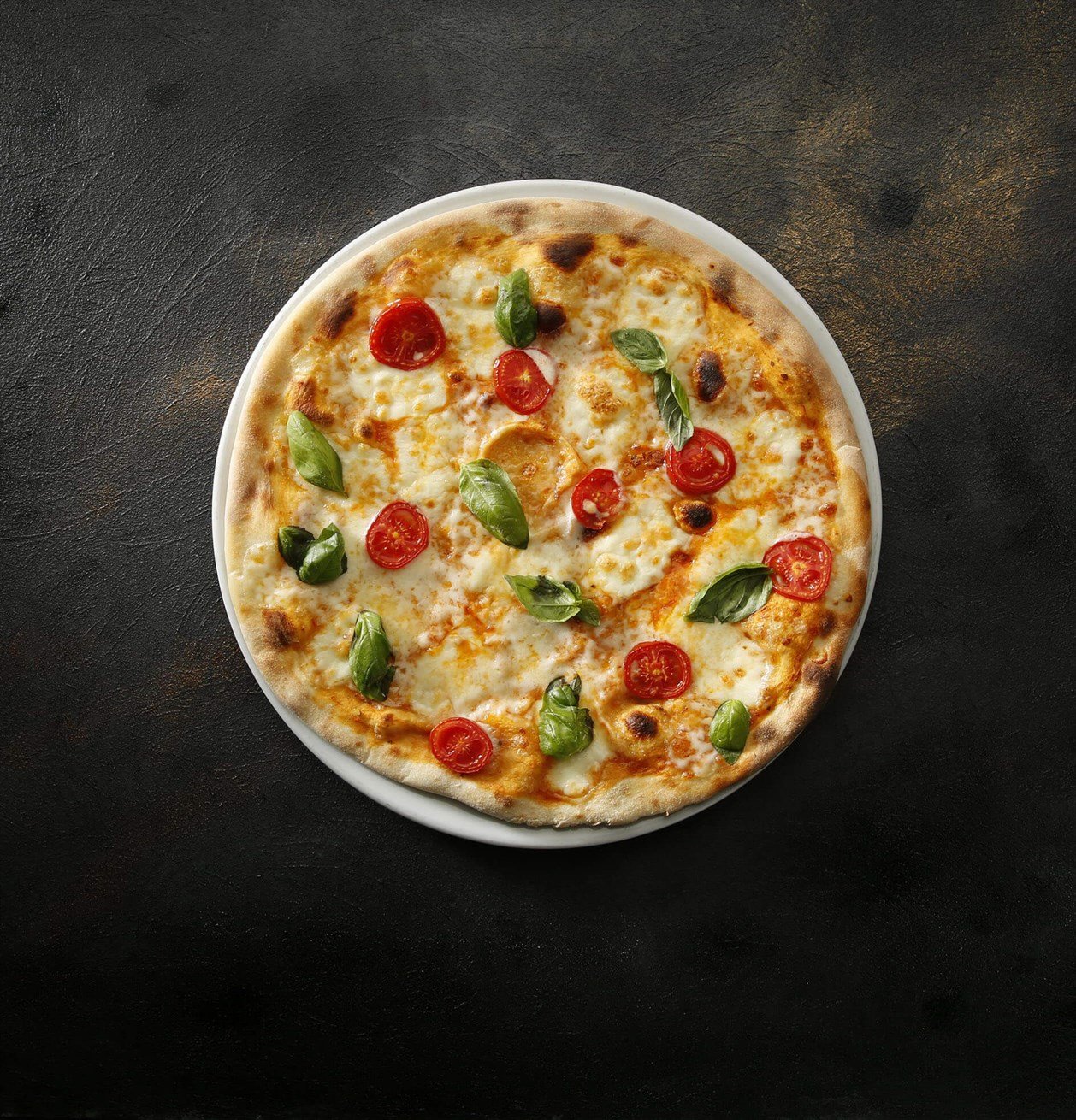 Suda Mozzarellalı Pizza
