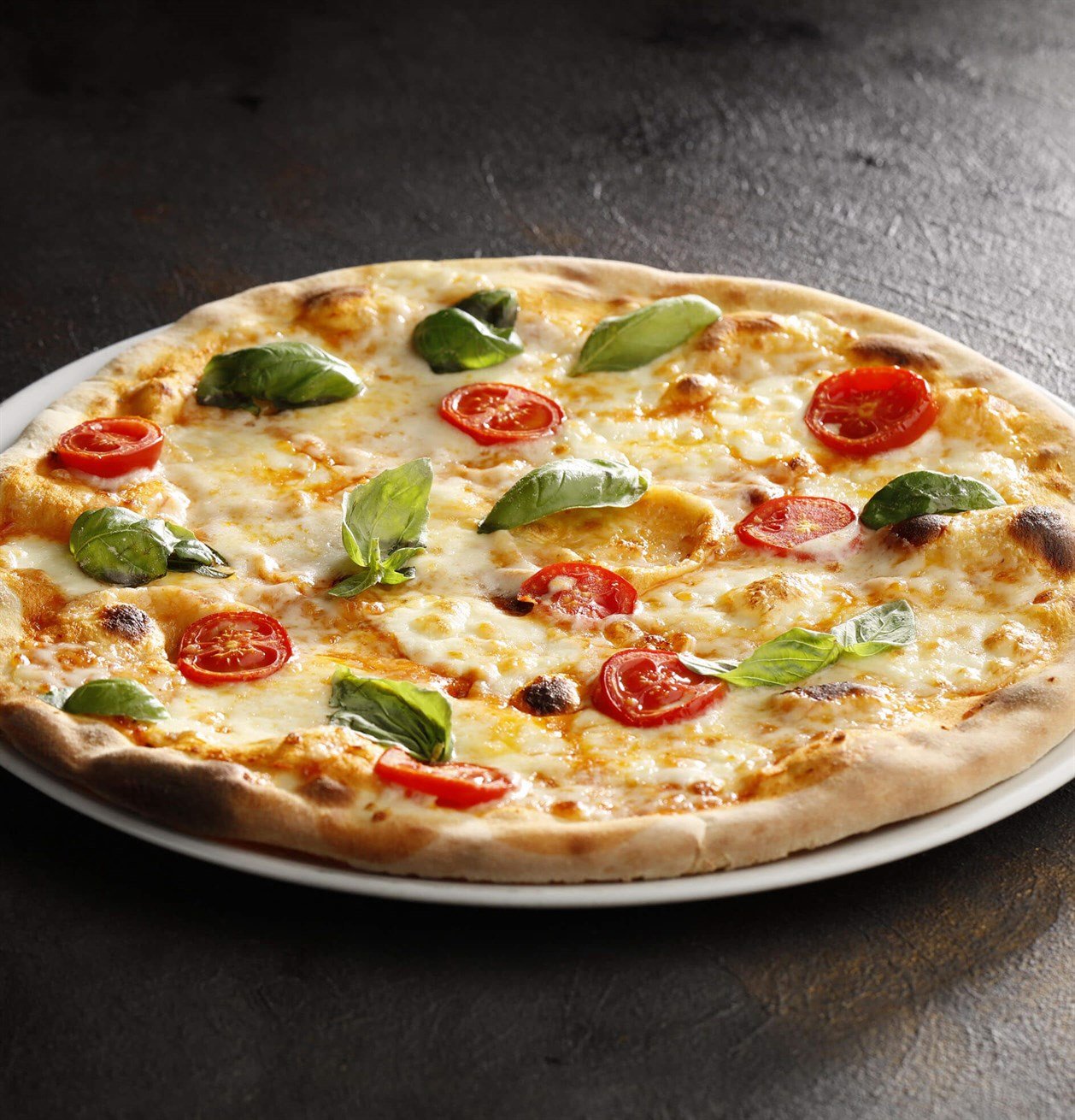 Suda Mozzarellalı Pizza
