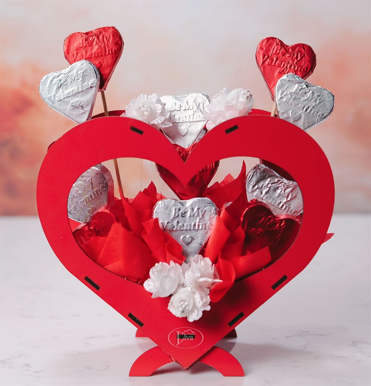 Valentine Yaldızlı Çikolata Kırmızı Ahşap Kalp Kutu