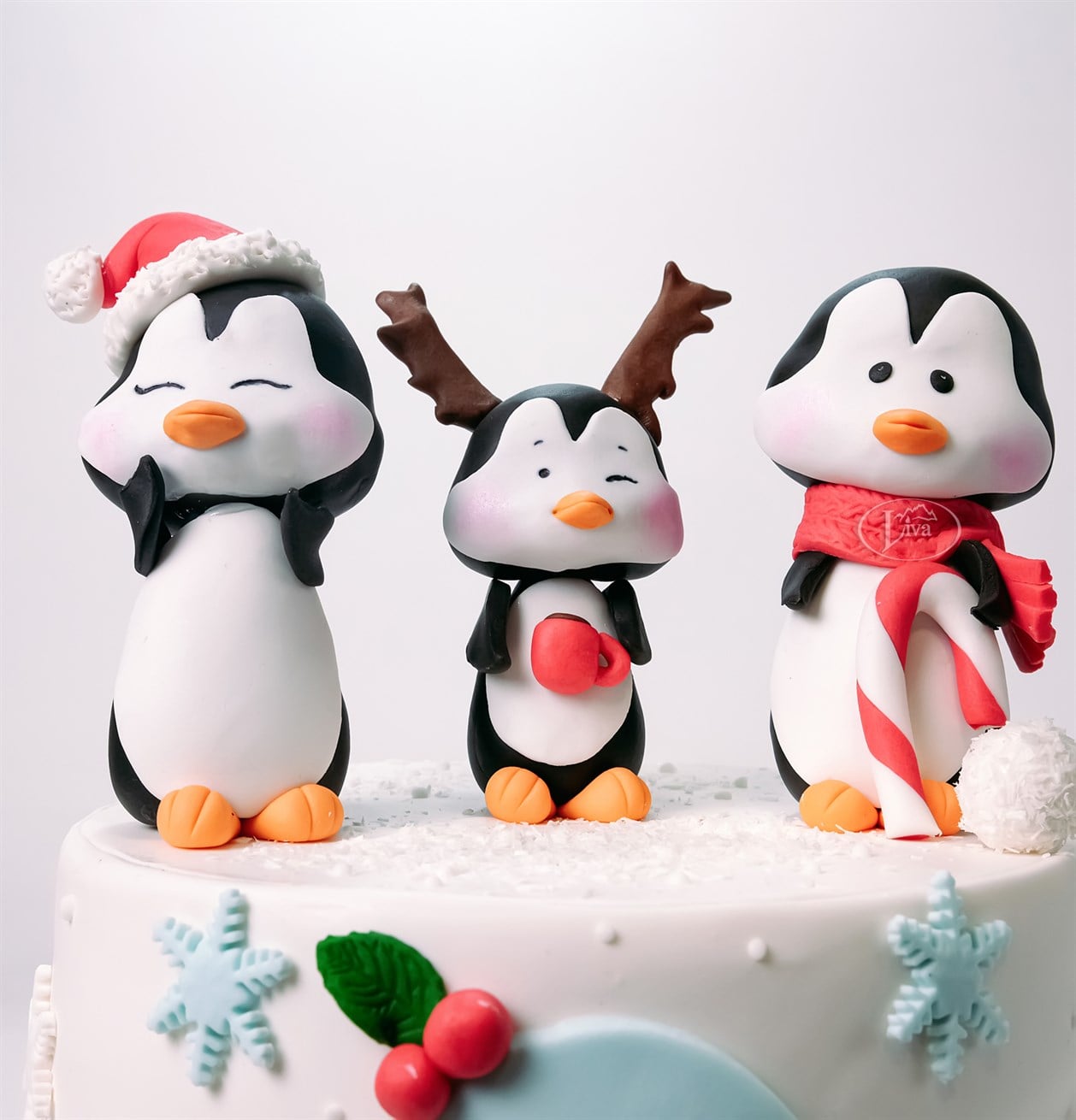 Yılbaşı Üç Tatlı Penguen Özel Pasta