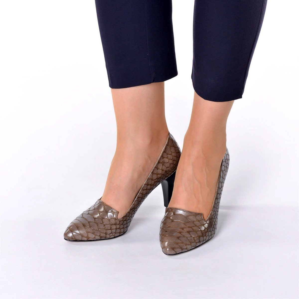 Vizon46, iriadam, 40 41 42 43 44 numara kadın topuklu abiye stiletto ayakkabı, büyük numara topuklu uygun fiyat kadın stiletto ayakkabı, büyük numara kadın 9 pont orta uzun topuk günlük ayakkabı, büyük beden geniş kalıp kaliteli kadın bayan topuklu ayakkabı, gelin ayakkabısı