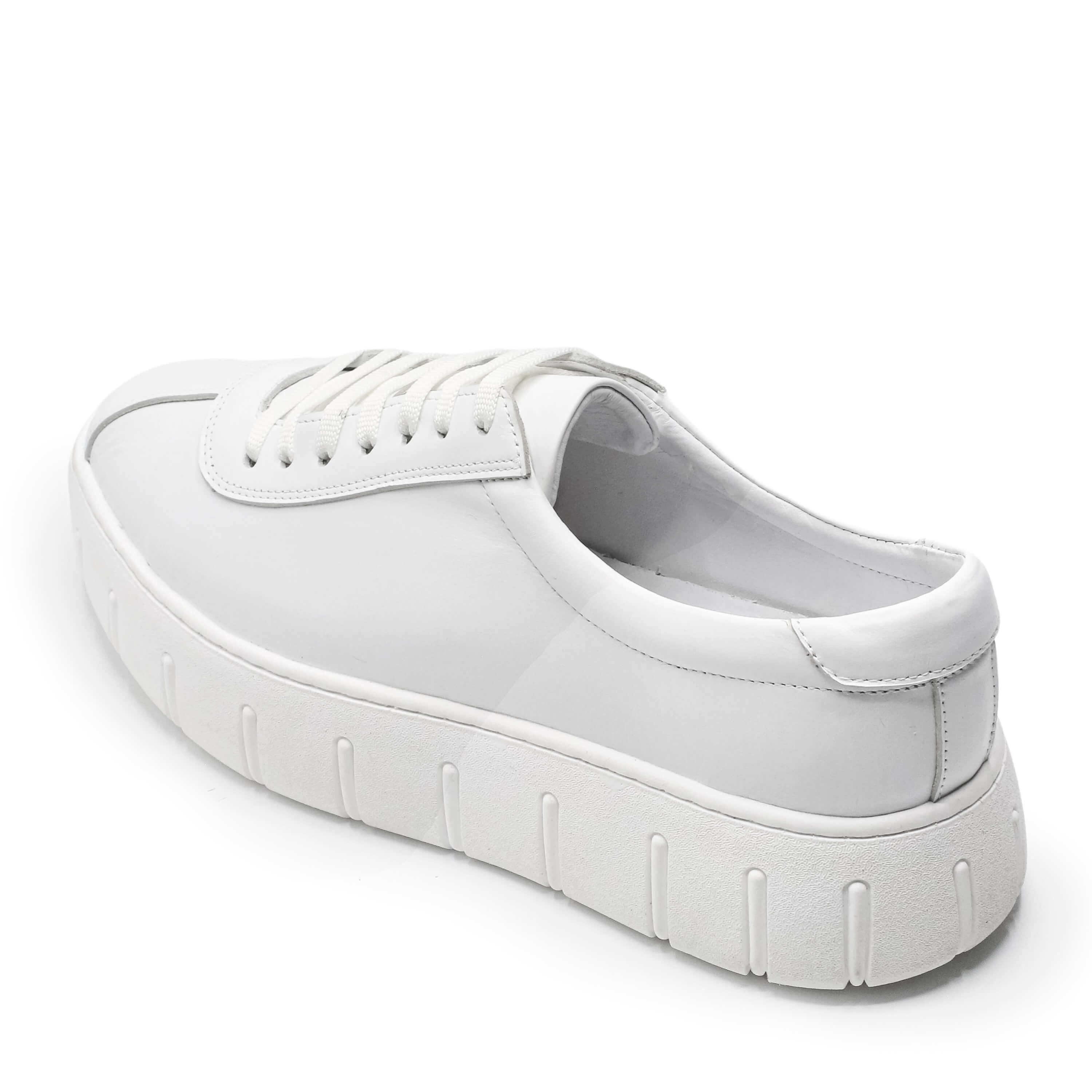 Beyaz95, iriadam, 45 46 47 48 49 50 numara erkek spor deri ayakkabı, spor ayakkabı, büyük numara erkek spor, büyük beden geniş kalıp kaliteli deri spor ayakkabı, uygun fiyat