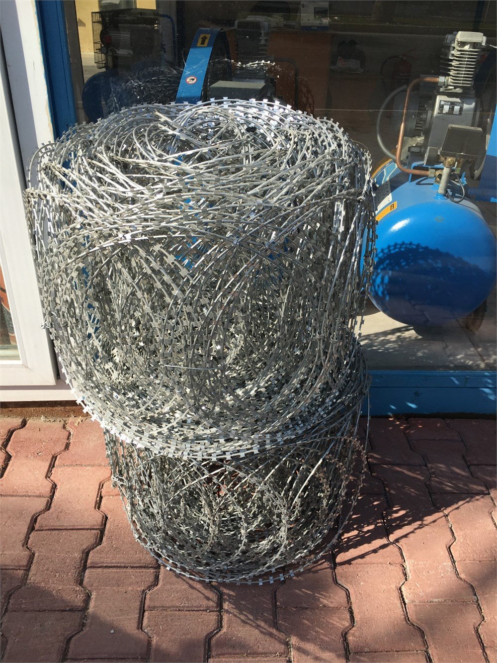 Jiletli Tel Düzlemsel