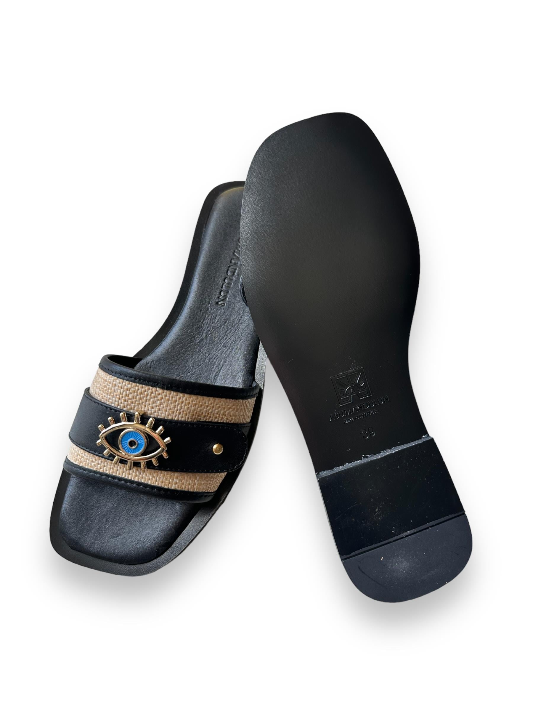 AMANDUE Black