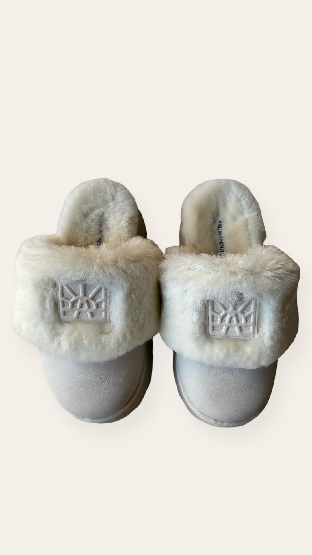 CHOUCHOU OAT MILK SHEARLING  MULE XL 