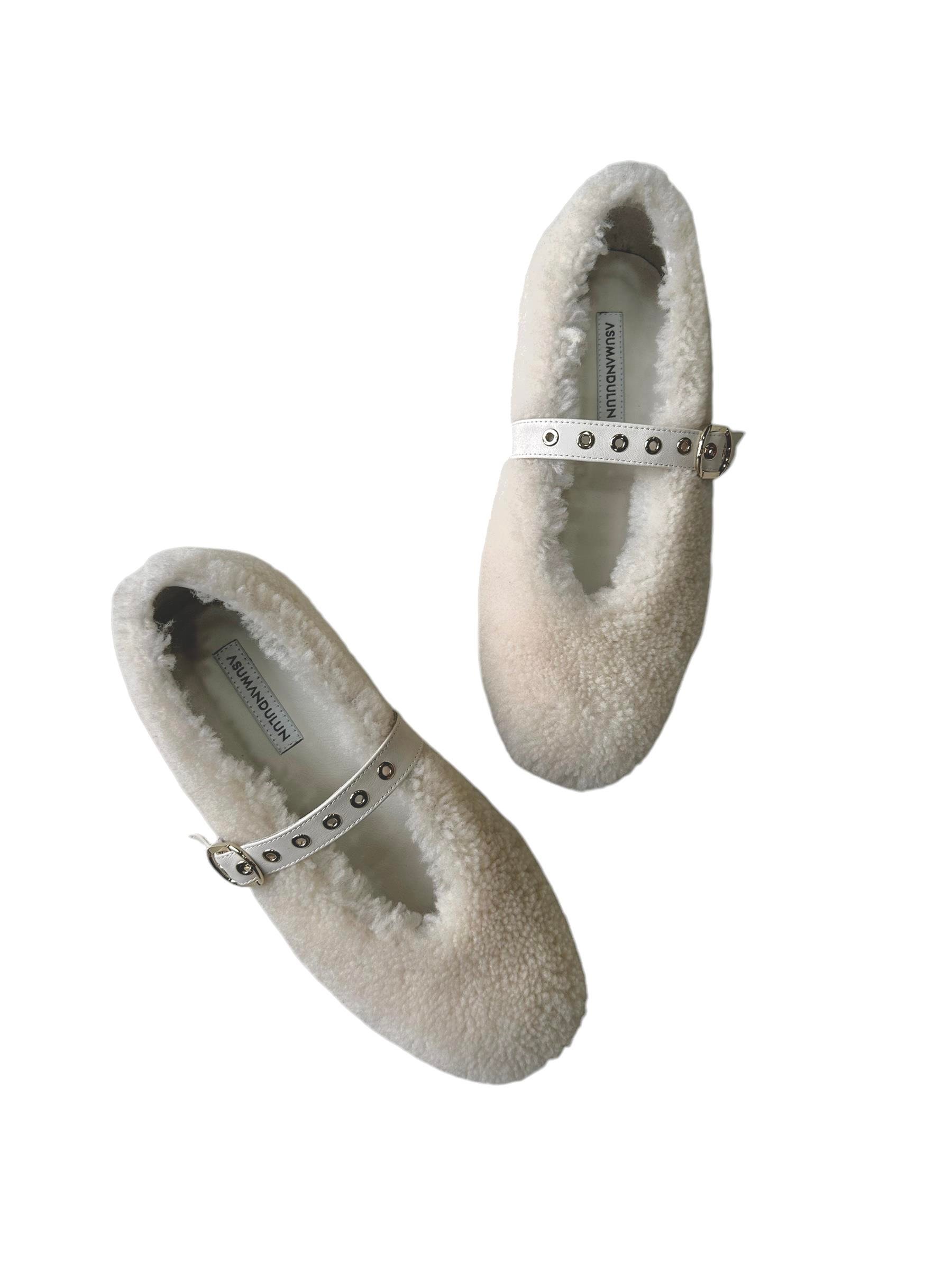 LAMBELLE PRE-ORDER