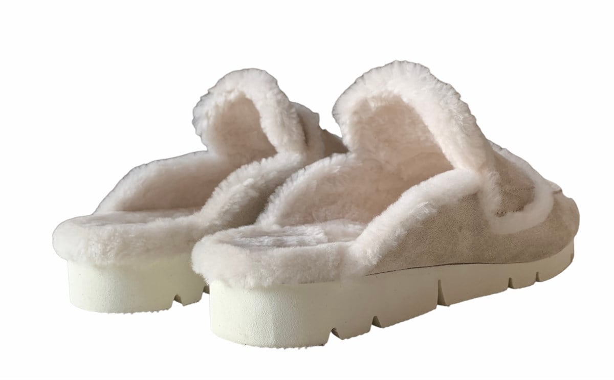 LOU LOU SHEARLING MULE OAT MILK