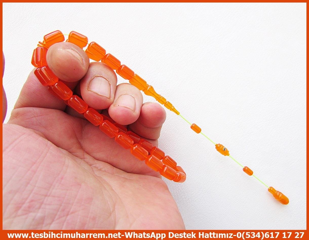 Turuncu Kehribar TesbihlerTM13931Aykut Güner Usta Tornası Tespih Lüks Sıkma Kehribar I Yıllanmış Malzeme Kadife Çiçeği Turuncusu Kapsül Kesim'' Kadife'' TesbihTespih Lüks Sıkma Kehribar I Kadife Çiçeği Turuncusu Kapsül Kesim Kadife Tesbih