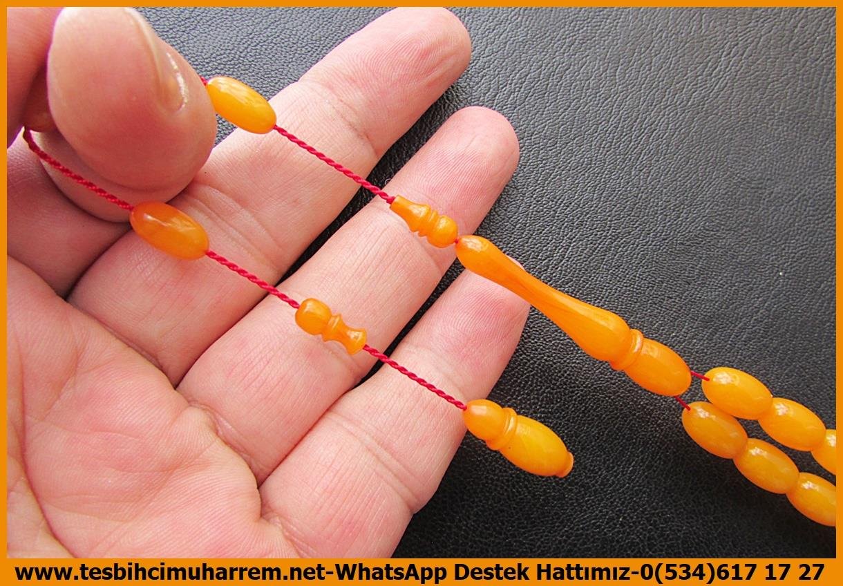 Osmanlı Benzetme Eskitme Eski Usül TesbihlerTM13969Birkan Soylu İmzalı ''Sarı Tutku'' Tesbih – Yıllanmış Sıkma Kehribar, Beyzi Kesim, Patinli El Yapımı Özel Tasarım TespihTespih Sıkma Kehribar I Patinli Badem Kesim Yılanmış Renginin Doruğunda Turuncu Renkler Tesbih