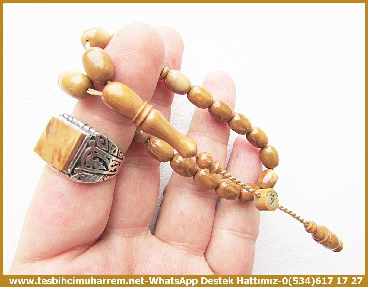Kuka Ağacı TesbihlerTM13750Birkan Soylu Usta İşçilikli Tespih | Kuka, Osmanlı Form, Lifsiz Kadife Ceviz “Halal Olsun Dayıoğlu” – Fıçı Model TesbihTespih Maskot Kuka l Gümüş Yüzük Hediyeli Bilek Boy Eski Usül Halal Olsun Dayıoğlu Tesbih 