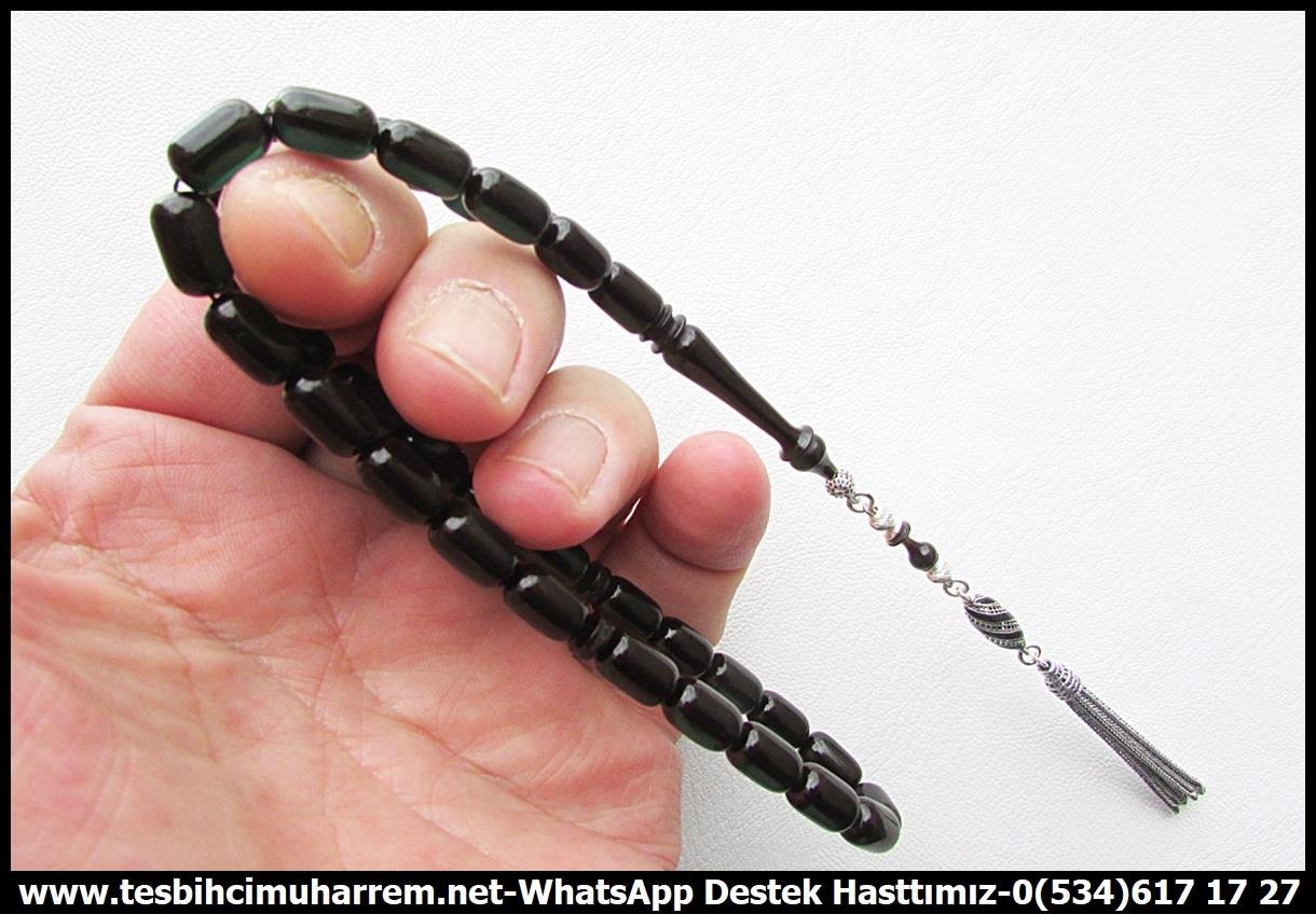 Siyah Kehribar TesbihlerTM14029Mevlüt Bozkurt Usta İşçilikli Sıkma Kehribar Tesbih – Yeşil Yansımalı, Kapsül Kesim, Özel Püsküllü “Angora” İsimli Özel Tasarım TespihTespih Sıkma Kehribar I Kapsül Kesim Özel Çalışma Özel Püskül  Yeşil Yansımalı Angora Tesbih
