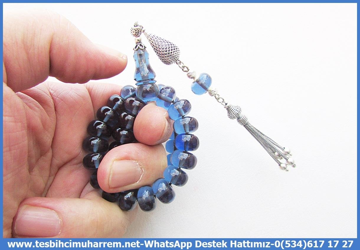 Maskot, Bileklik ve Bürokrat TespihlerTM13990Muharrem Karaoğlu Usta Dizayn Ateş Kehribar Tesbih – Mısır Kesim, Bilek Boy, Gümüş Püsküllü, Ege Masalı Mavi Özel TespihTespih Ateş Kehribar I Mısır Kesim Bilek Boy Gümüş Püskül Ege Masalı Tesbih