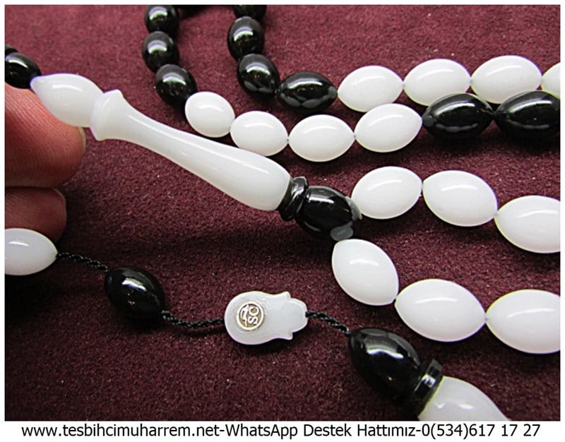 Özel İşçilik Siyah Beyaz Plexiglass Tesbih Kartal Aşkı