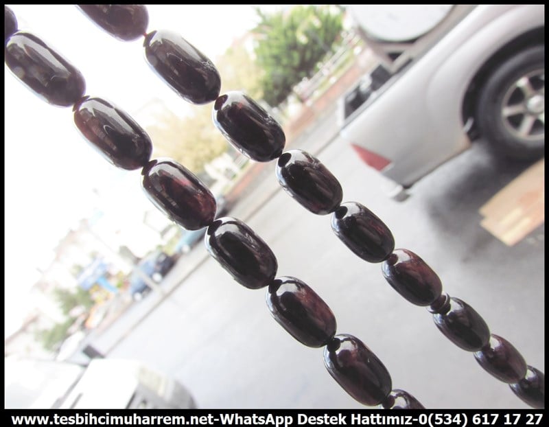 Altın Püsküllü TesbihlerTM11398Tesbih Sıkma Kehribar Altın püsküllü Black Lux Vişne Abim Benim  Tesbih Sıkma Kehribar Altın püsküllü Black Lux Vişne Abim Benim  