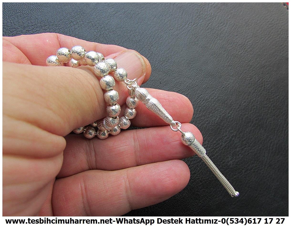 Maskot, Bileklik ve Bürokrat TespihlerTM13919Tesbihci Muharrem Atölyesi Tespih Gümüş Bürokrat I 4 Parmak Noktalı Gravürlü 925 Ayar Gümüş-4 TesbihTespih Gümüş Bürokrat I Gravürlü Noktalı 4 Parmak 925 Ayar Gümüş-4 Tesbih