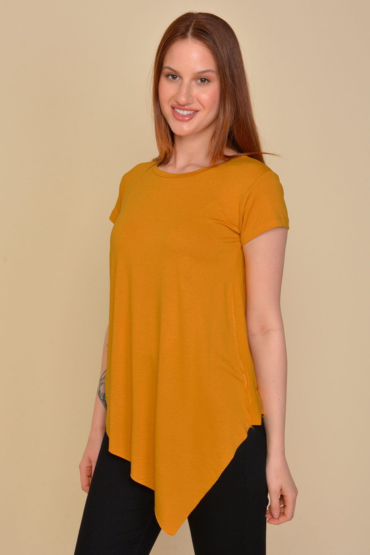 Asimetrik Kesim Basic T-Shirt