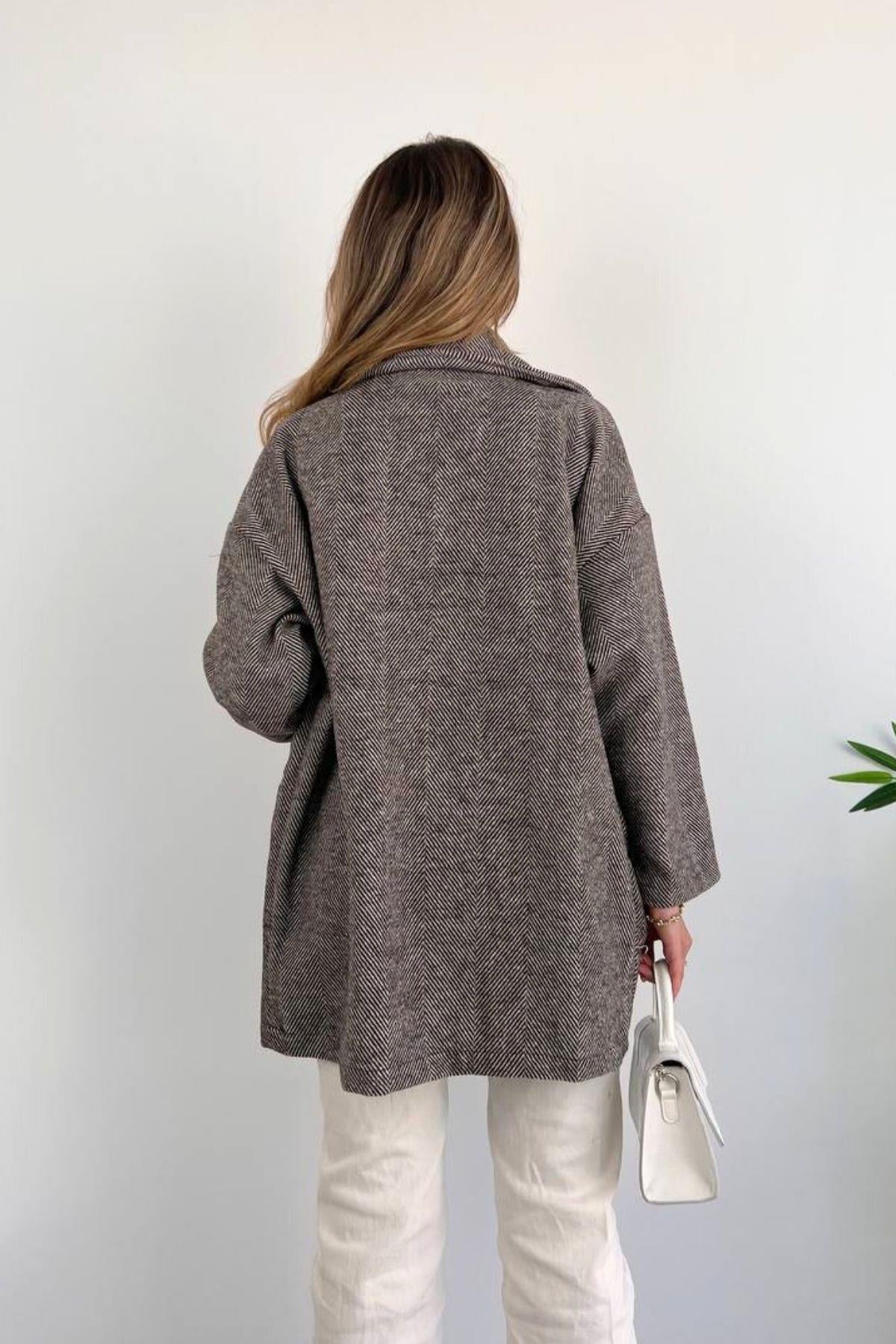 Balık Sırtı Desen Cepli Oversize Kısa Kaban Kahve