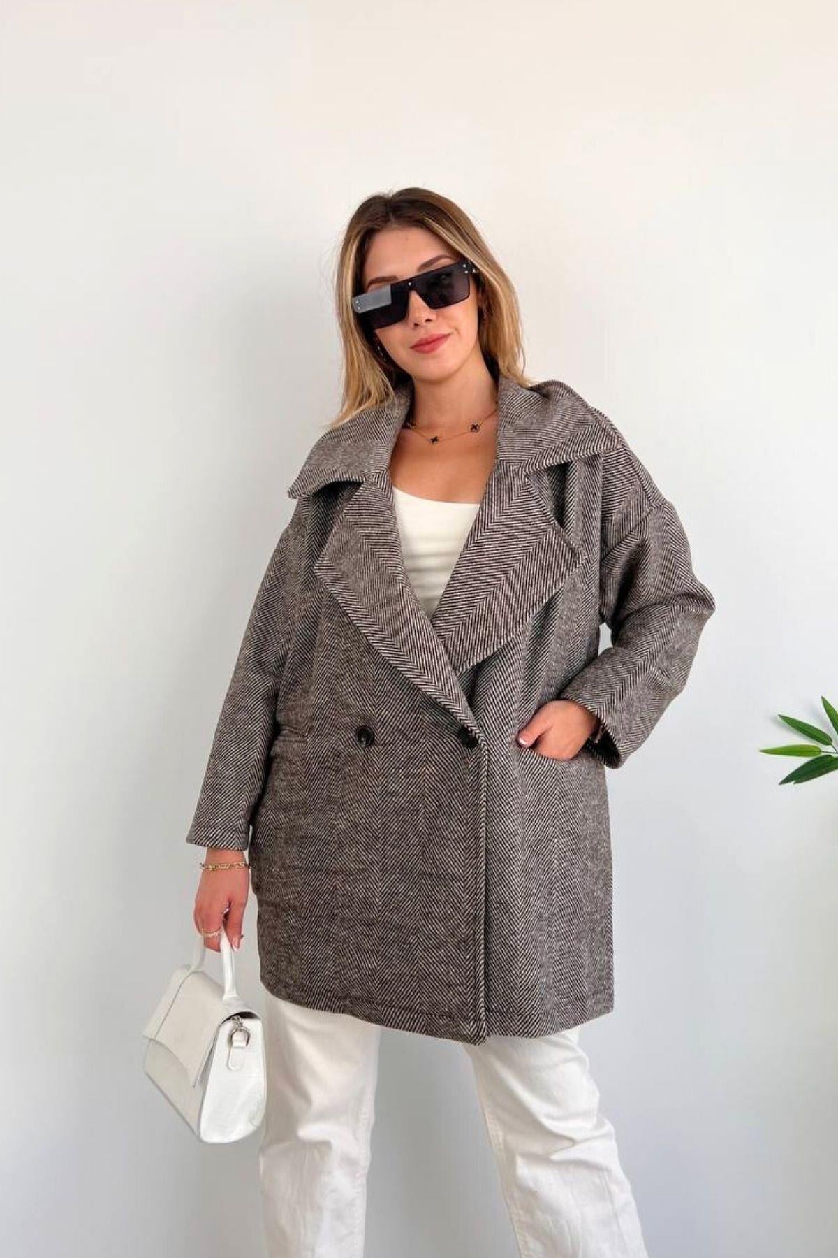 Balık Sırtı Desen Cepli Oversize Kısa Kaban Kahve
