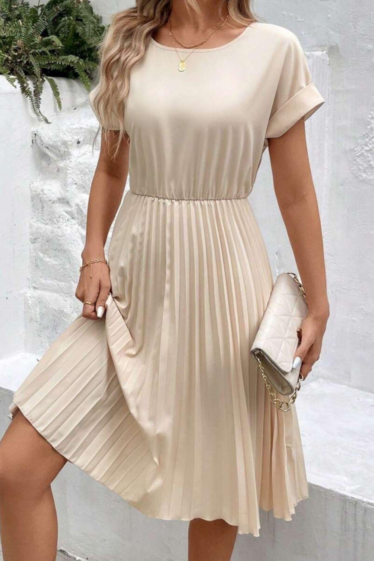Bel Lastikli Piliseli Kısa Krep Elbise Bej