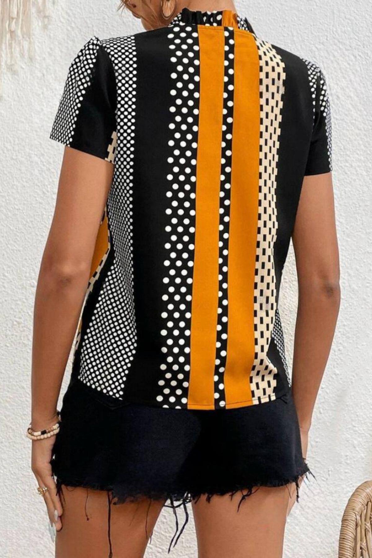 Çentik Ve Büzgülü Yaka Bluz Renkli