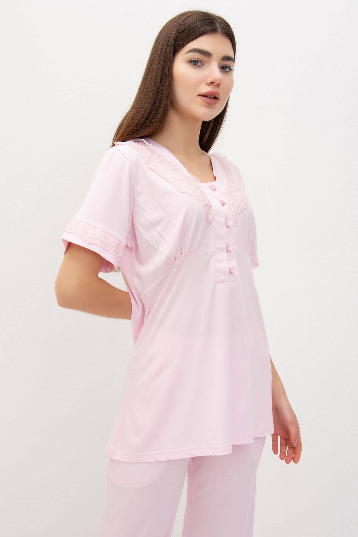 Dantel Detaylı Yaka Düğmeli Pijama Takımı