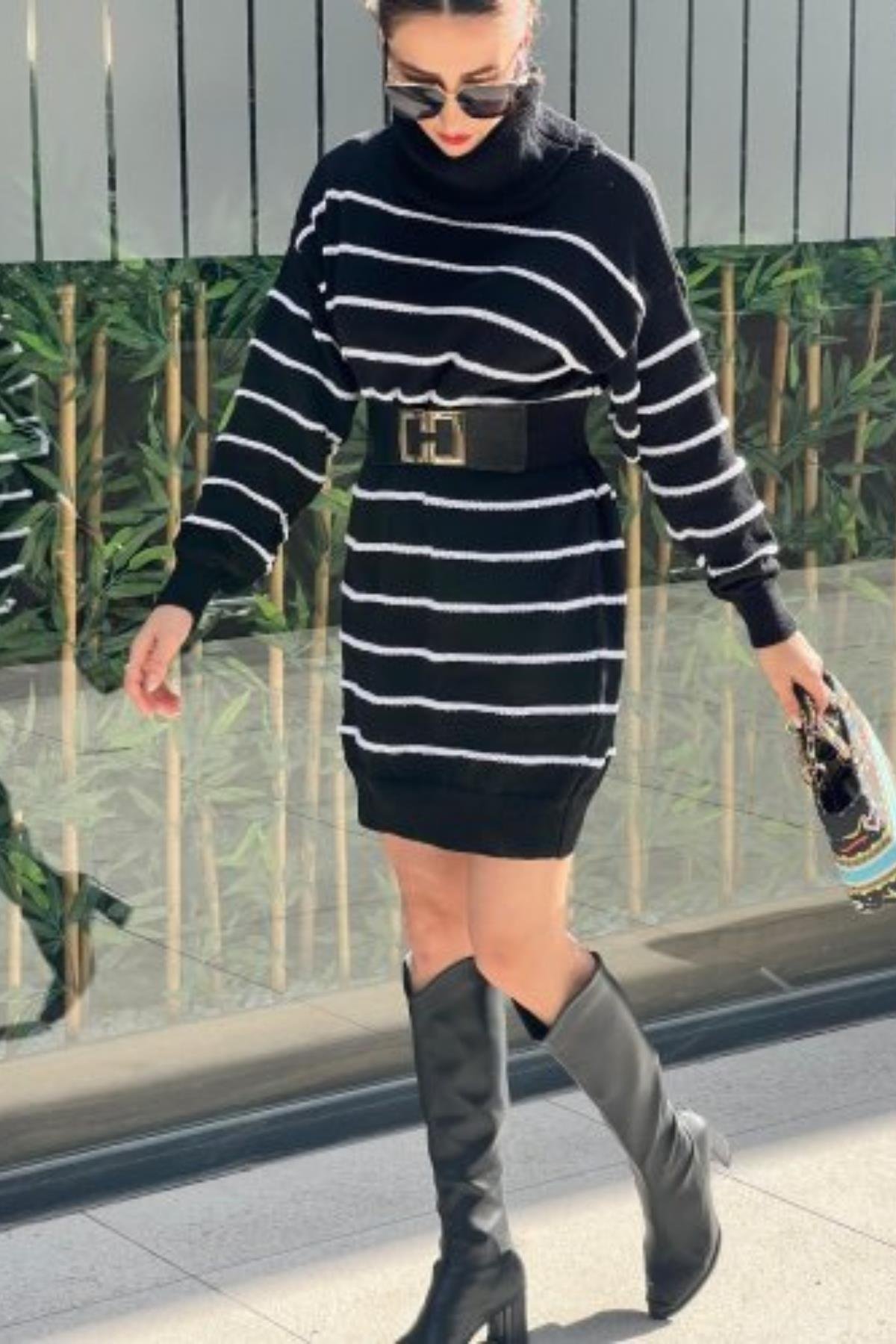 Degaje Yaka Çizgili Sonya İplik Mini Boy Triko Elbise (Kemersiz) Siyah