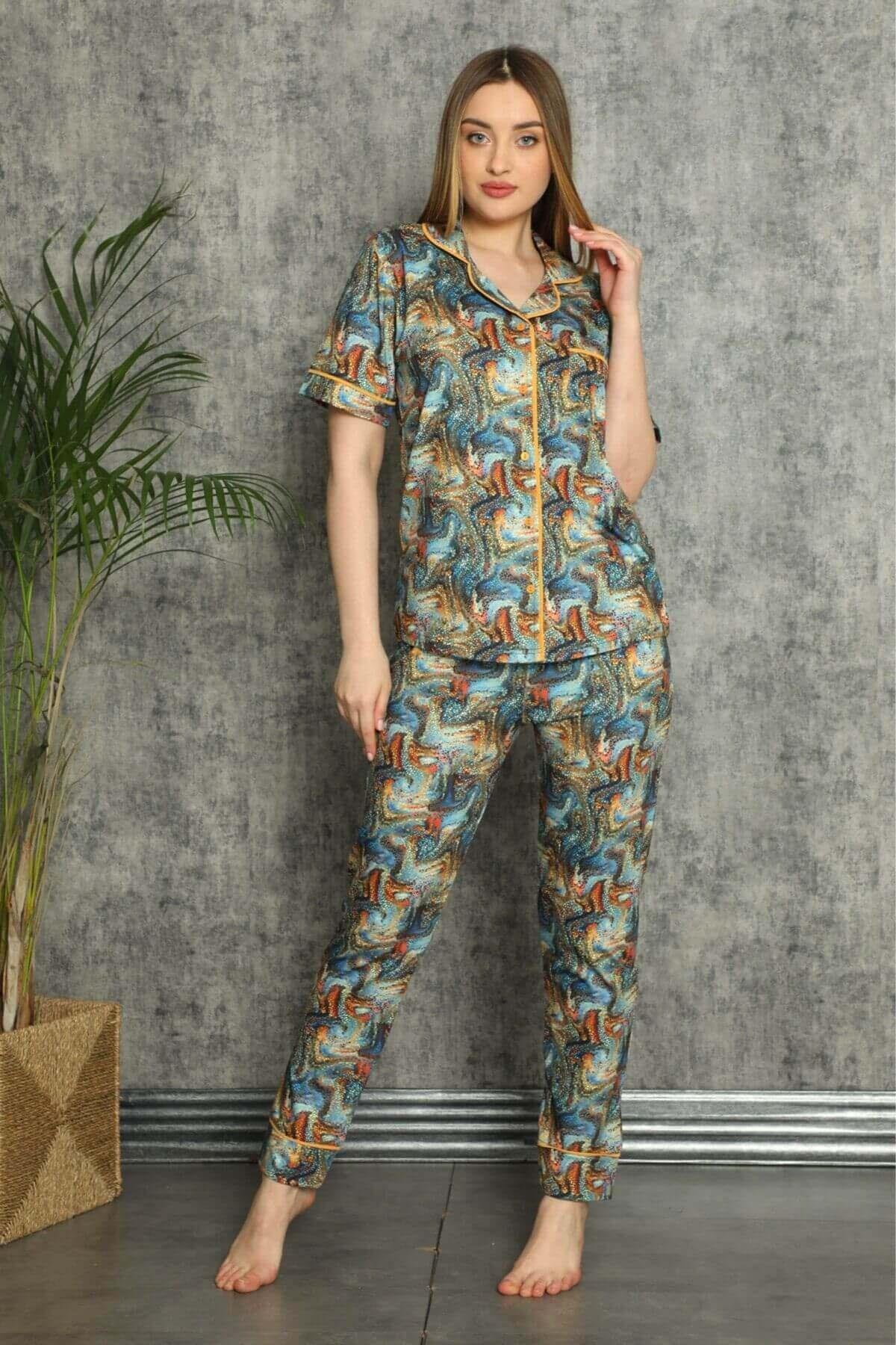 Desenli Kısa Kollu Düğmeli Pijama Takımı