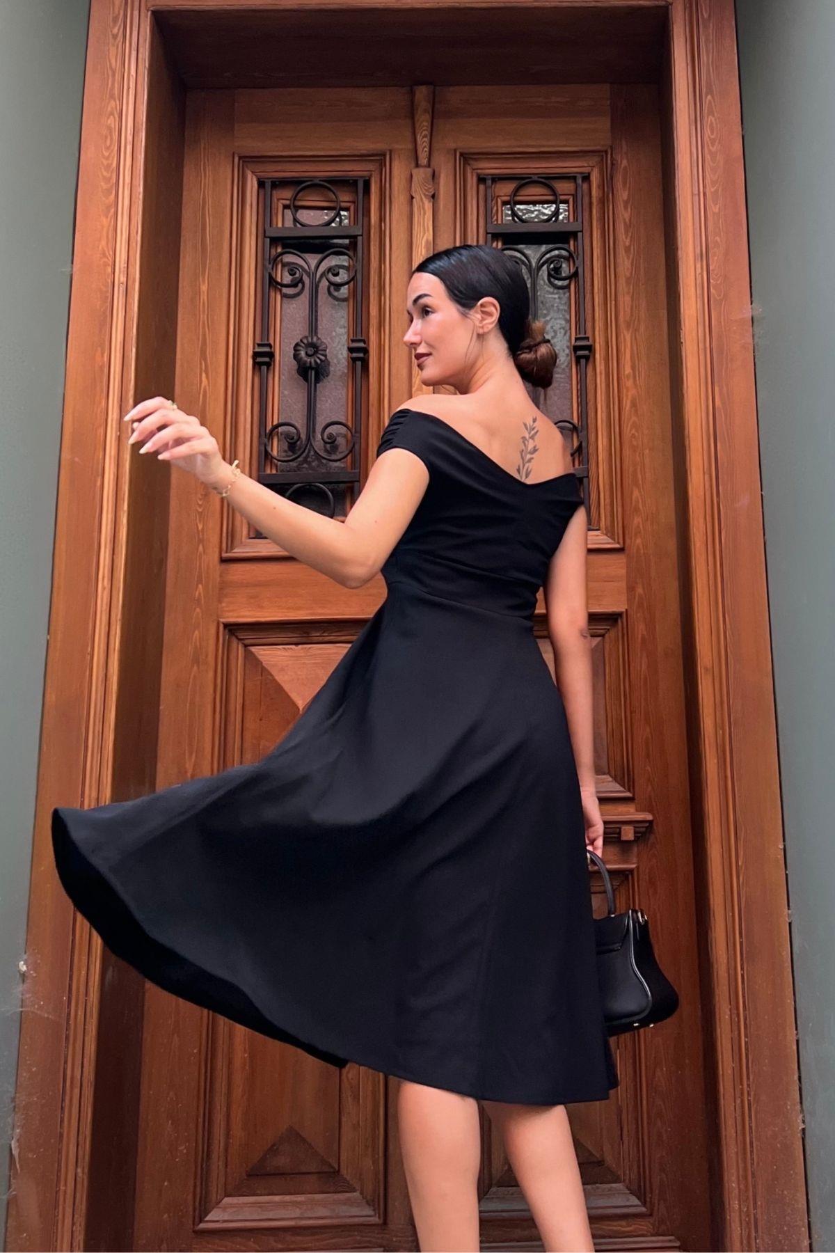 Düşük Omuz Midi Boy Kloş Elbise Siyah 8585