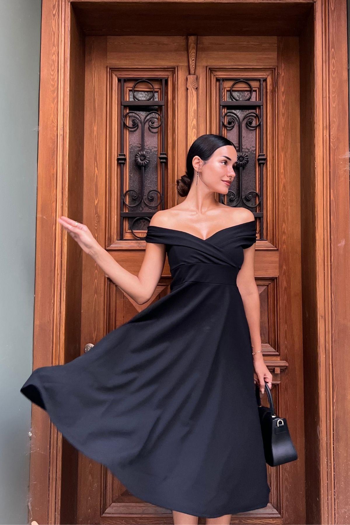 Düşük Omuz Midi Boy Kloş Elbise Siyah 8585