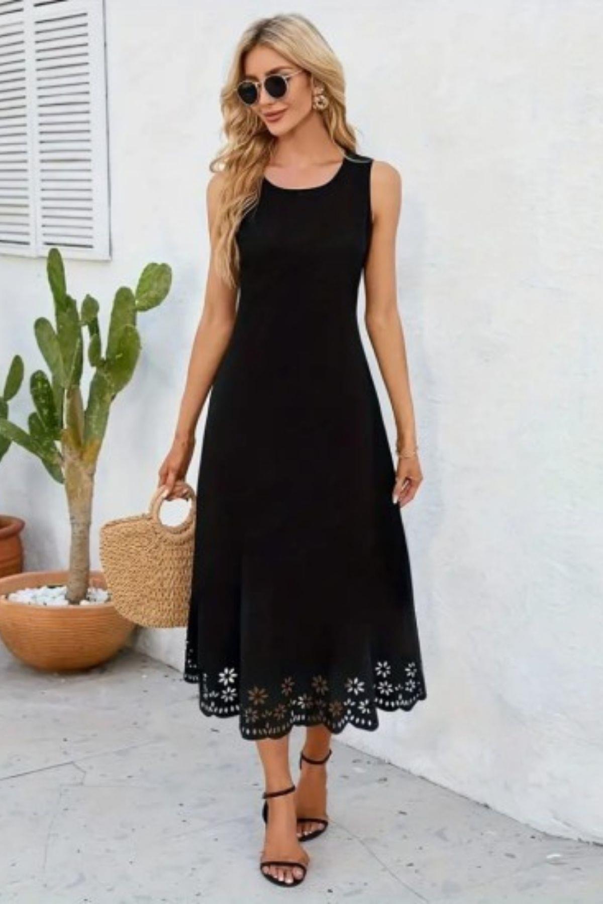 Etek Ucu Lazer Kesim Çiçek Desenli Midi Boy Elbise Siyah